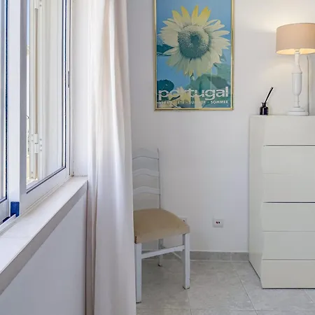 #398 Elegant Sea View W Balcony 1br 公寓 *